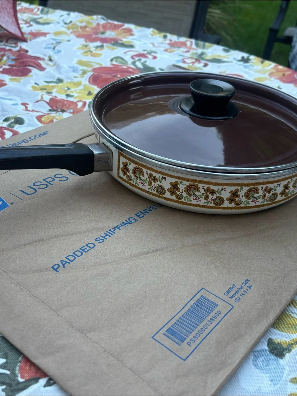 Vintage MCM Fancipans Brown Paisley Enamelware Pot With Lid, 70’s Discontinued